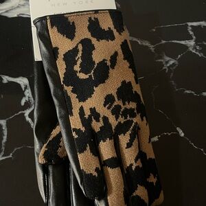 Nicole Miller Leopard and Black Gloves